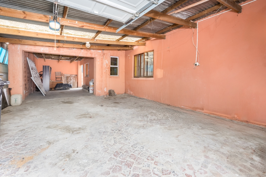 4 Bedroom Property for Sale in Devon Park Village Western Cape